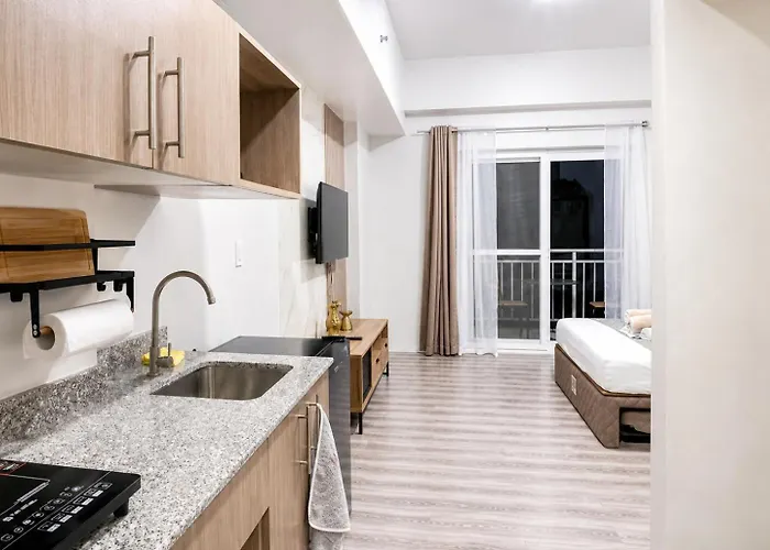 Aparthotel Cozy With Netflix, Wi-fi, Pool & Gym Lapu-Lapu City